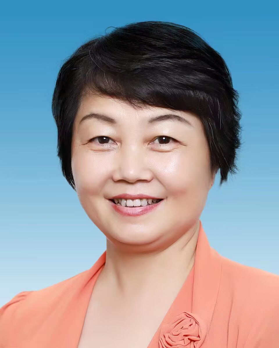 胡萍英